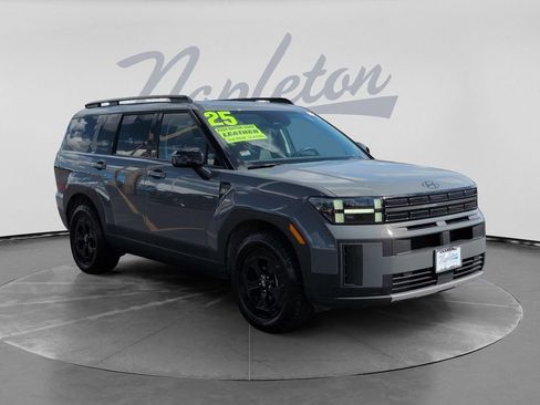 Used 2025 Hyundai Santa Fe XRT AWD/4WD image 3