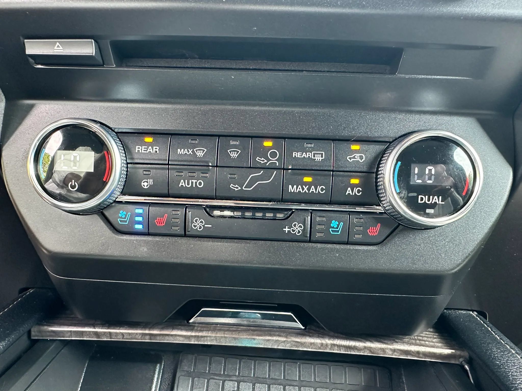 Used 2018 Ford Expedition Max Limited AWD/4WD image 29