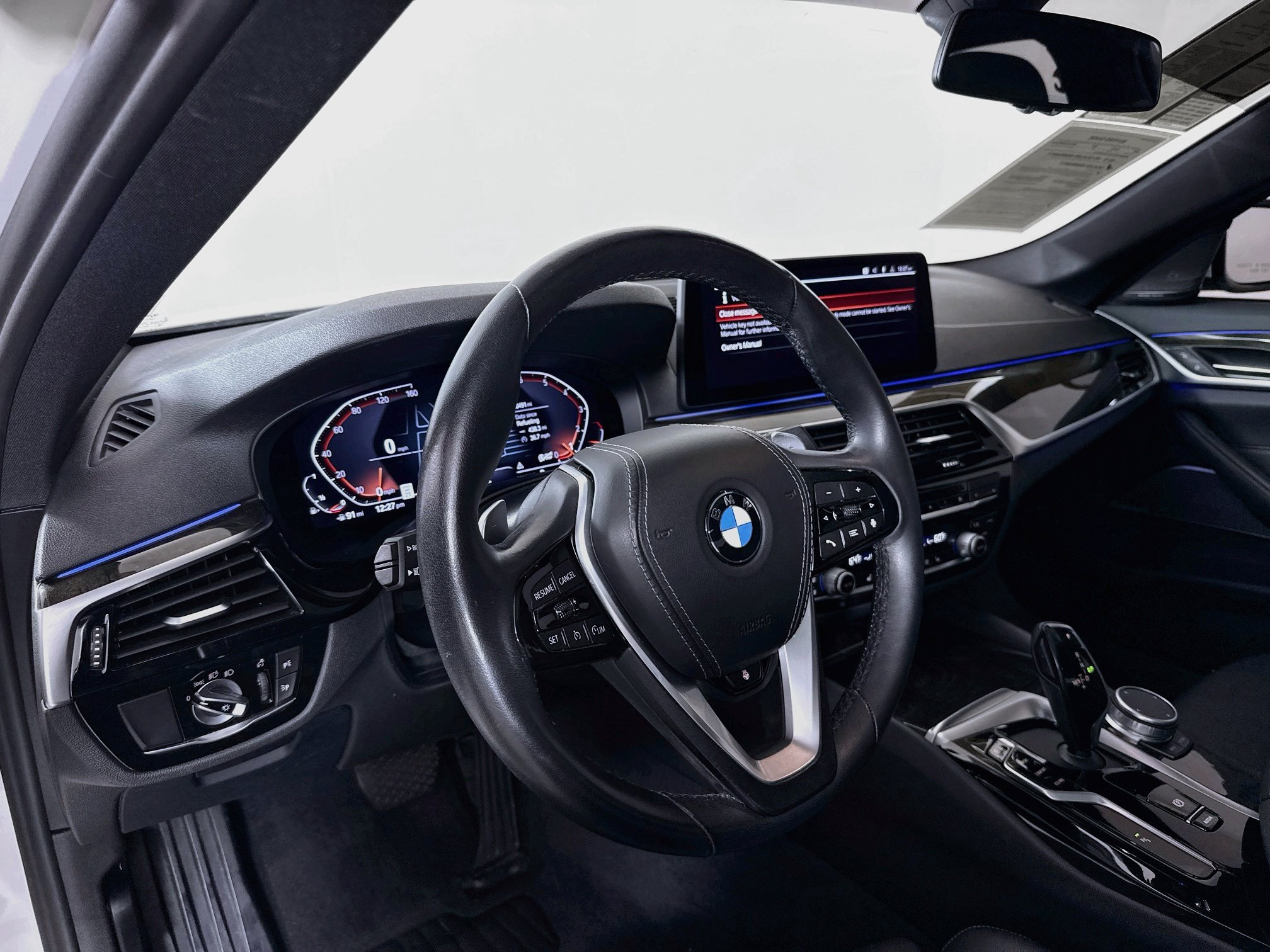 Used 2022 BMW 530i xDrive w/ Premium Package AWD/4WD image 9