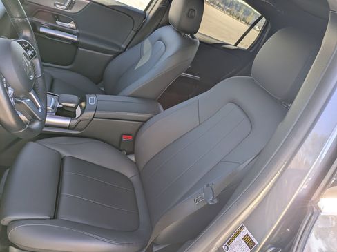 Used 2023 Mercedes-Benz GLA 250 4MATIC image 19