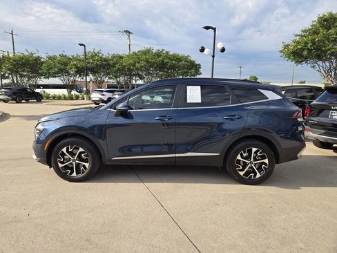 Certified 2024 Kia Sportage EX w/ EX Premium Package AWD/4WD image 2