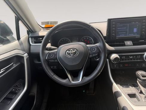 Used 2020 Toyota RAV4 XLE w/ Convenience Package AWD/4WD image 12