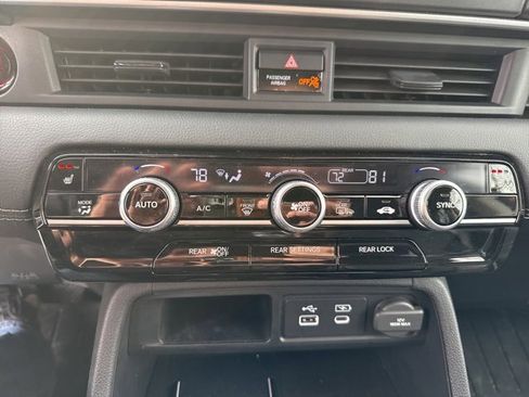 Certified 2025 Honda Pilot Touring image 31