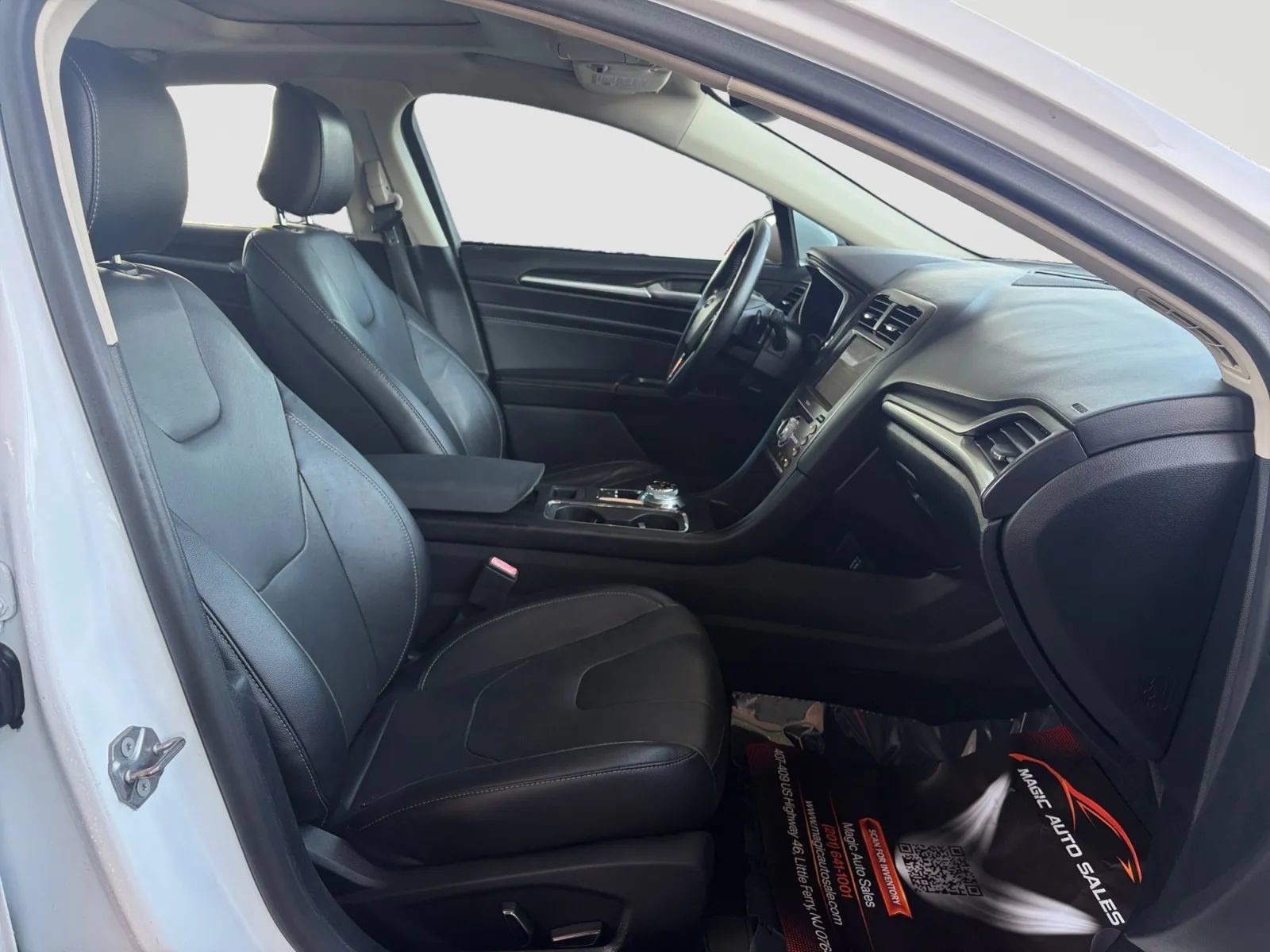 Used 2020 Ford Fusion Titanium AWD/4WD image 21