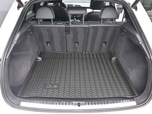 Used 2021 Audi Q3 2.0T Premium w/ Convenience Package image 12