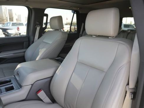 Used 2020 Ford Expedition XLT w/ Equipment Group 202A image 10