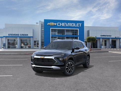 New 2026 Chevrolet TrailBlazer LT w/ Driver Confidence Package FWD image 8