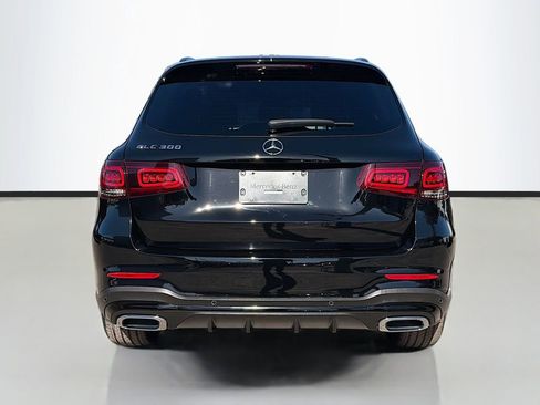 Used 2022 Mercedes-Benz GLC 300 image 4