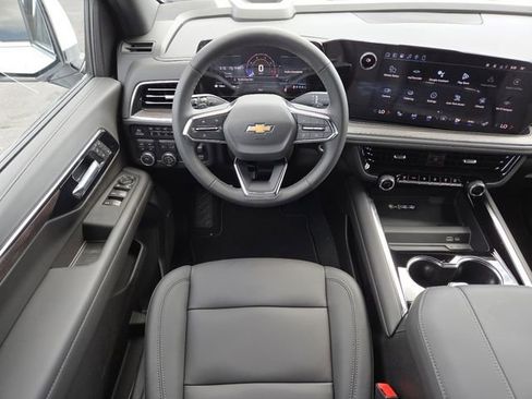 New 2026 Chevrolet Suburban LT AWD/4WD image 33