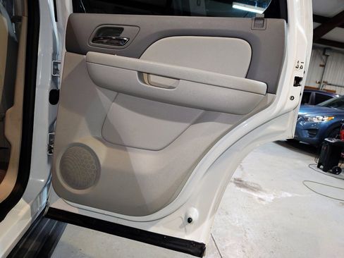 Used 2011 Chevrolet Tahoe LT image 23