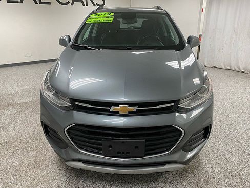 Used 2019 Chevrolet Trax LT w/ LT Convenience Package image 2
