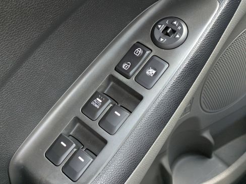 Certified 2018 Kia Forte LX w/ LX Popular Package image 16