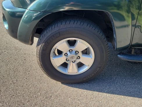 Used 2010 Toyota Tacoma PreRunner w/ TRD Sport Pkg RWD image 35