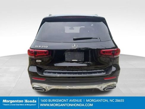 Used 2021 Mercedes-Benz GLB 250 image 8