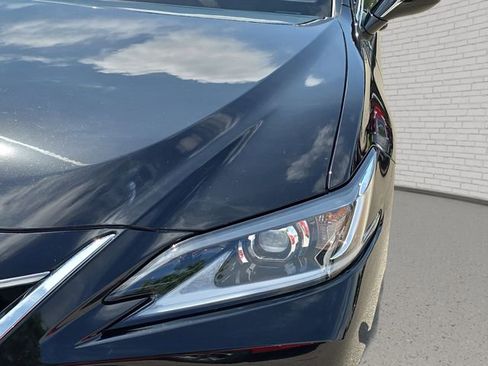 Used 2024 Lexus ES 350 w/ Technology Package FWD image 32