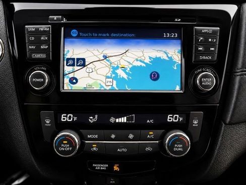 Used 2017 Nissan Rogue SL AWD/4WD image 32