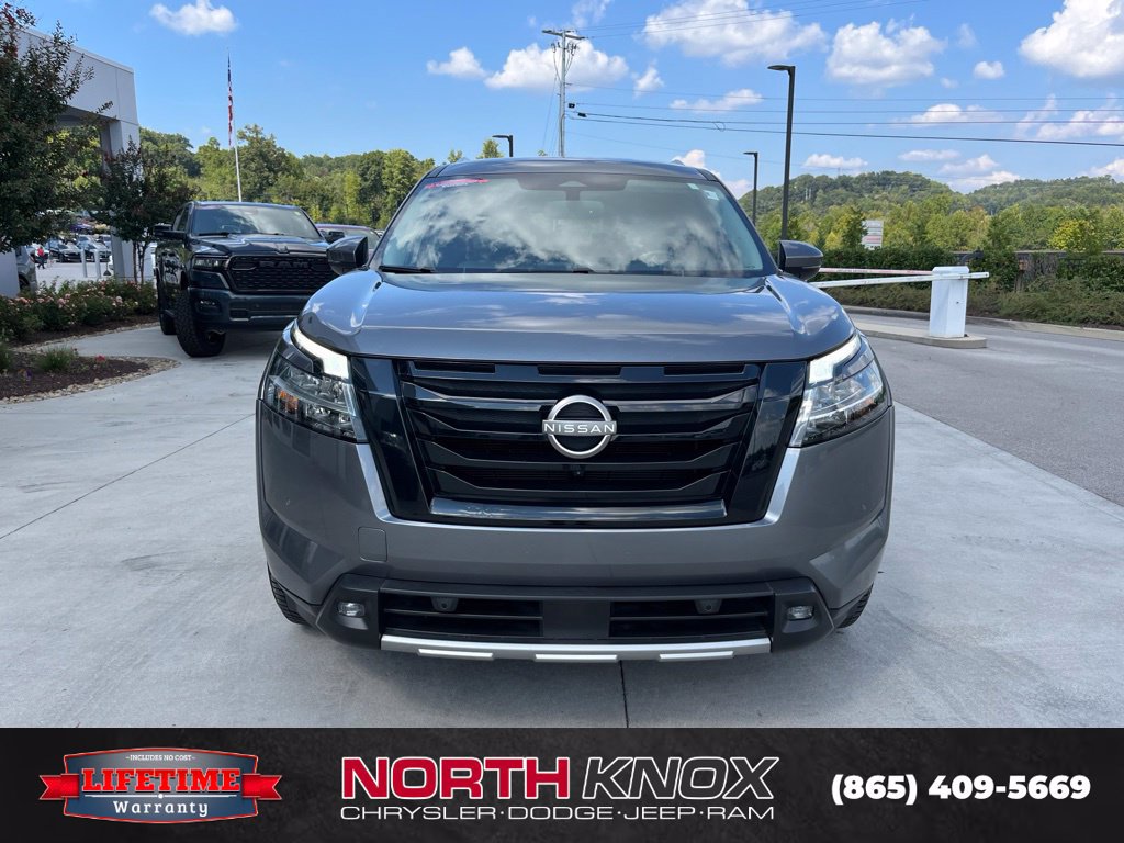 Used 2022 Nissan Pathfinder SL w/ SL Black Package AWD/4WD image 30