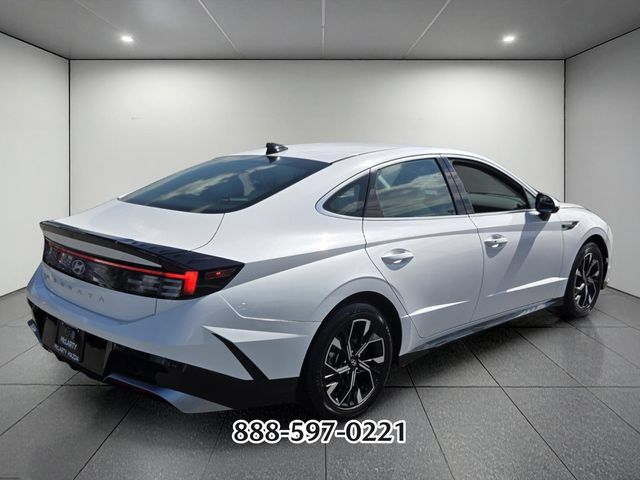 Used 2024 Hyundai Sonata SEL FWD image 5