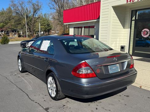 Used 2009 Mercedes-Benz E 350 4MATIC Sedan image 5