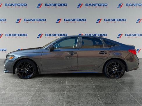 Used 2023 Honda Civic Sport image 2