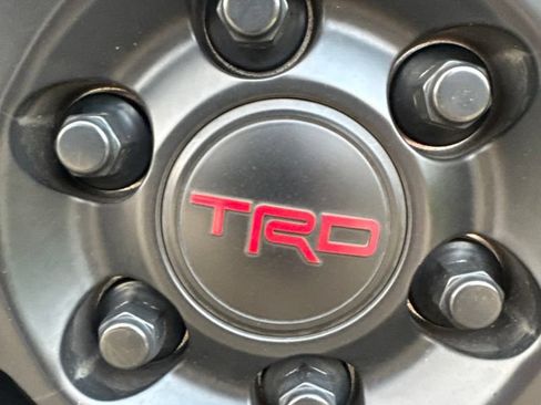 Used 2025 Toyota Tacoma TRD Off-Road w/ TRD Off Road Premium Package AWD/4WD image 9