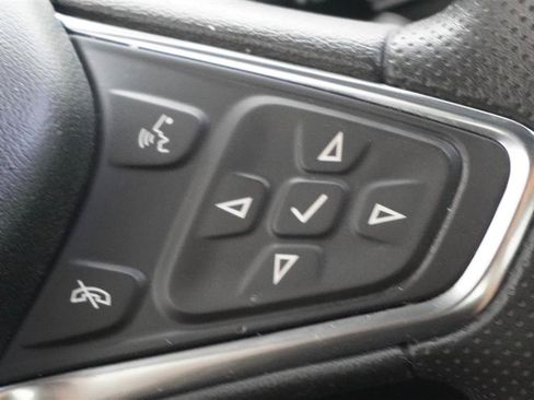 Used 2021 Chevrolet Malibu LT FWD image 17