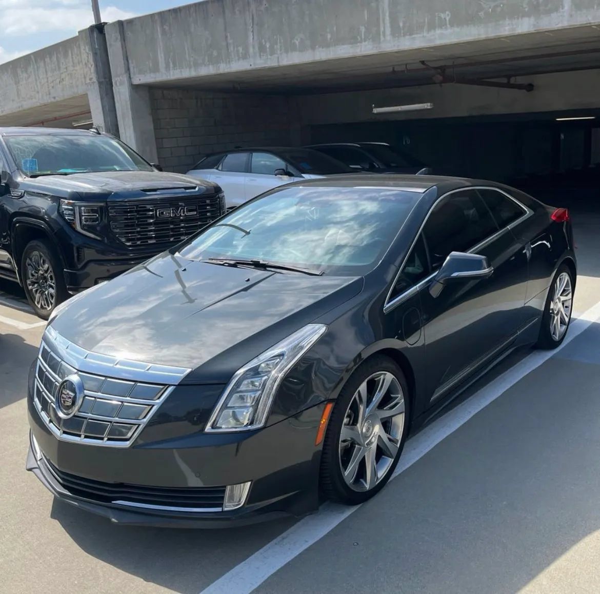 Used 2014 Cadillac ELR w/ Luxury Package FWD image 1