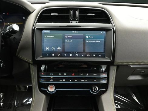 Used 2020 Jaguar F-PACE R-Sport image 26