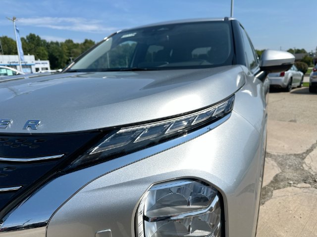 Used 2024 Mitsubishi Outlander SE AWD/4WD image 57