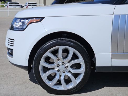 Used 2016 Land Rover Range Rover HSE AWD/4WD image 12