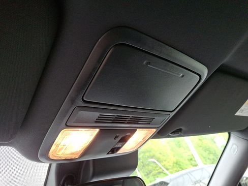 Certified 2022 Honda Pilot Sport image 21