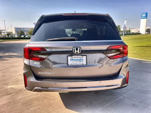 Certified 2026 Honda Odyssey Elite image 6