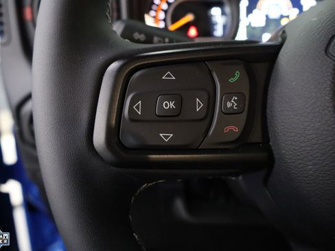 Used 2025 Jeep Wrangler Unlimited Rubicon image 17