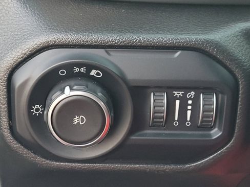 Used 2022 Jeep Wrangler Sport image 23