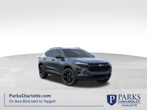 New 2026 Chevrolet Trax LT w/ Driver Confidence Package FWD image 1