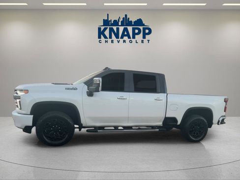 Used 2022 Chevrolet Silverado 2500 High Country w/ Technology Package image 2
