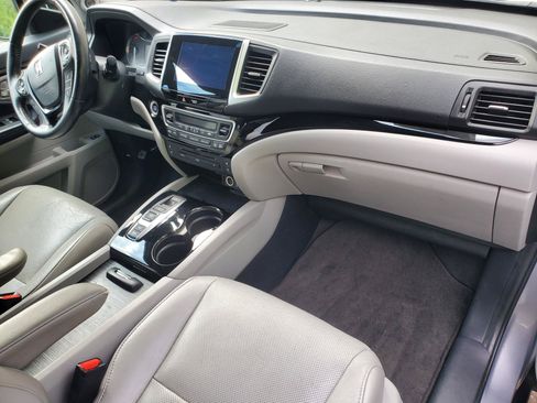 Used 2016 Honda Pilot Elite image 42