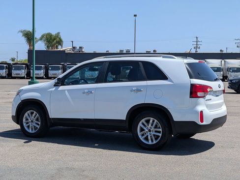 Used 2015 Kia Sorento LX FWD image 5