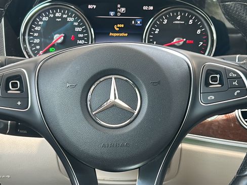 Used 2018 Mercedes-Benz E 300 image 23
