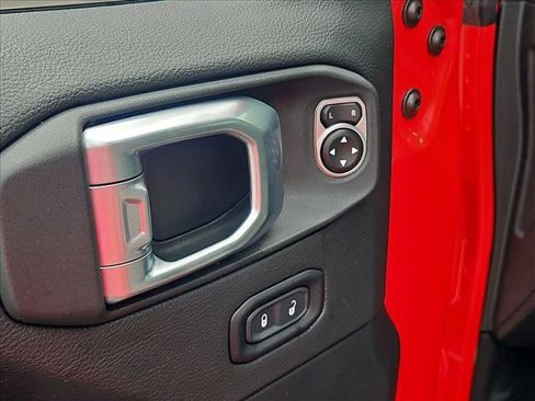 Used 2021 Jeep Gladiator Mojave AWD/4WD image 12