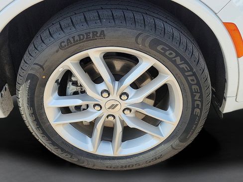 Used 2024 Dodge Durango GT image 7