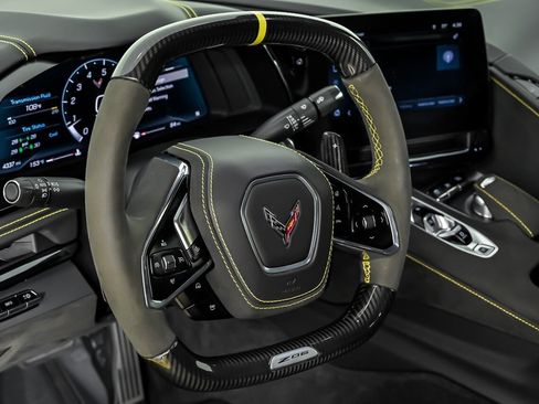 Used 2025 Chevrolet Corvette Z06 w/ Z07 Performance Package RWD image 22
