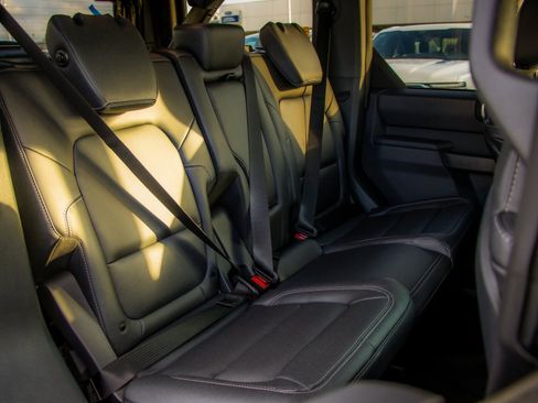 New 2025 Ford Bronco Badlands AWD/4WD image 43
