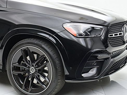 Used 2024 Mercedes-Benz GLE 580 4MATIC w/ Night Package image 17