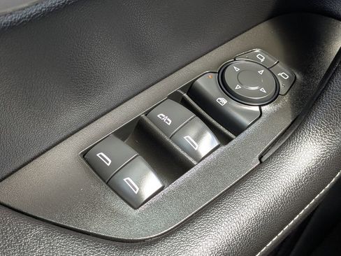 Certified 2025 Chevrolet Blazer LT FWD image 22