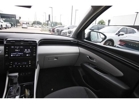 Certified 2024 Hyundai Tucson SEL FWD image 12