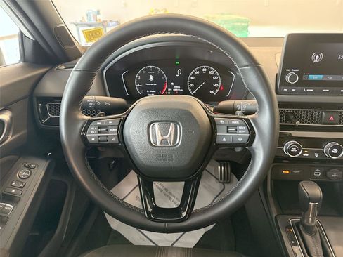 Used 2023 Honda Civic Sport image 11