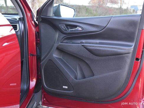 Used 2018 Chevrolet Equinox Premier image 10