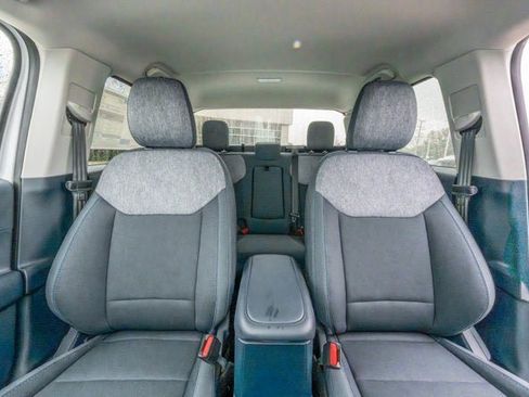 New 2025 Ford Maverick XLT image 39