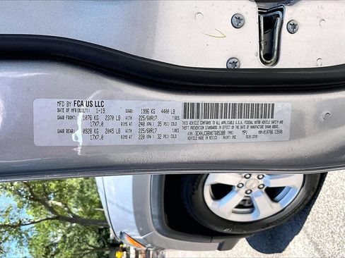 Used 2019 Jeep Compass Latitude w/ Popular Equipment Group FWD image 15